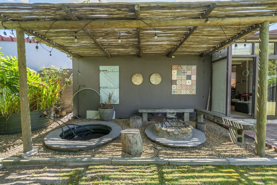 4 Bedroom Property for Sale in Protea Heights Western Cape
